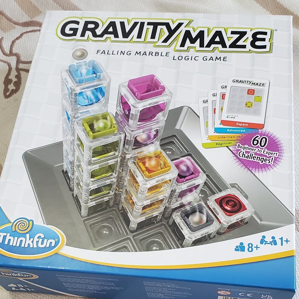 Gravity maze logic game
